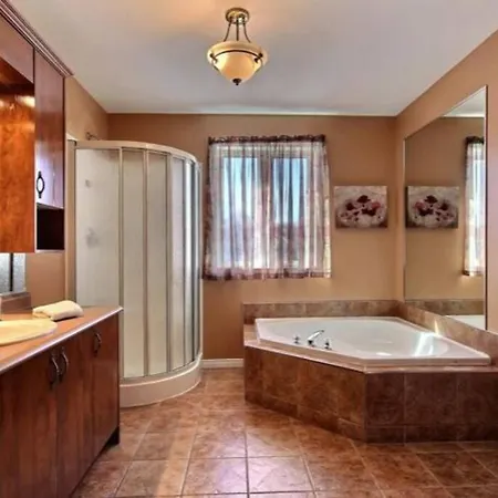 Lovely Cottage With Heated Swimming Pool Quebec City Exterior photo